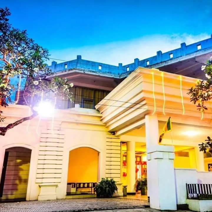 נגומבו Hotel Rainbow Beach
